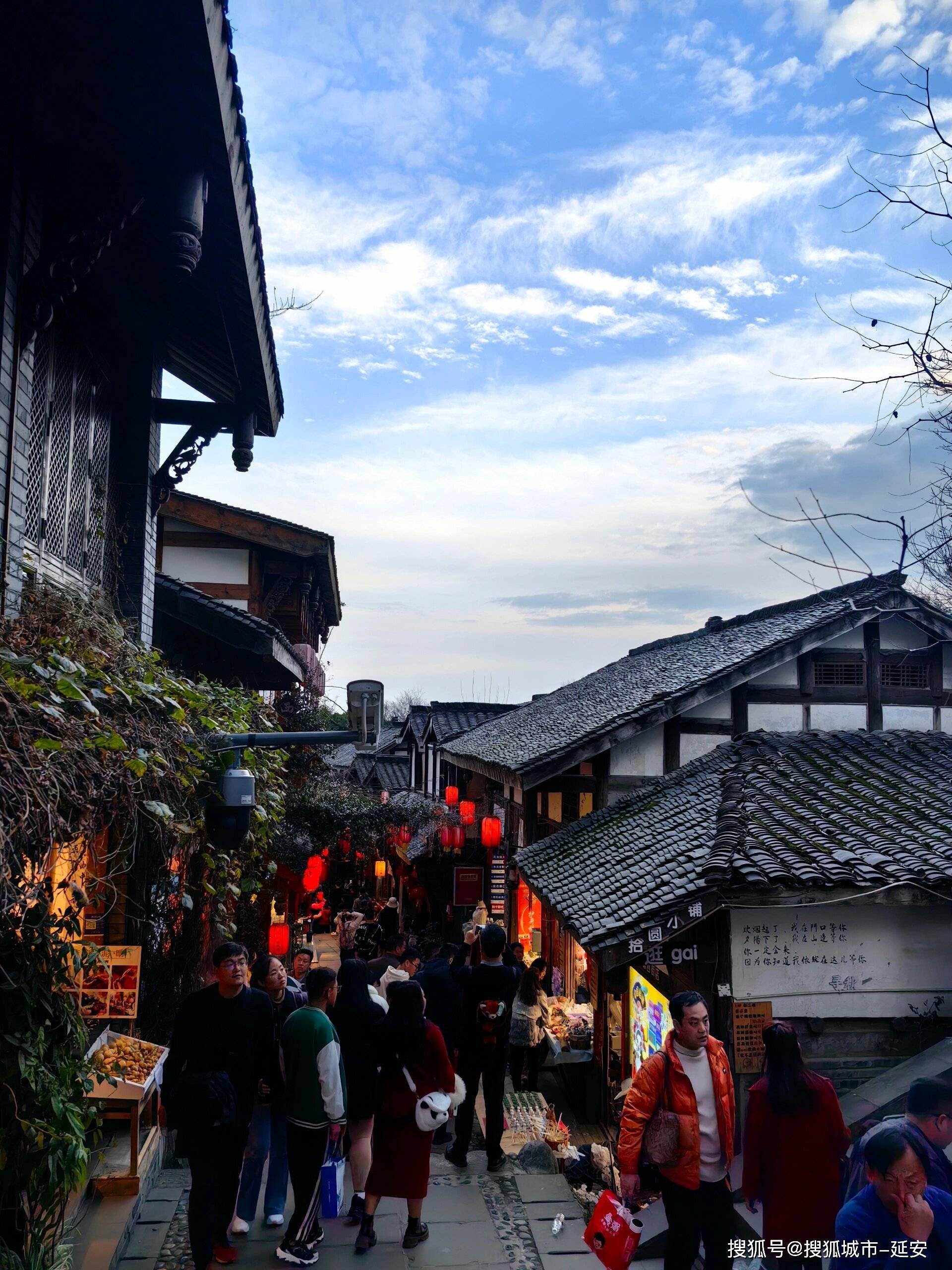 四川旅游跟團(tuán)純玩五天四晚省錢路線 實(shí)用攻略與九寨溝、黃龍深度游指南